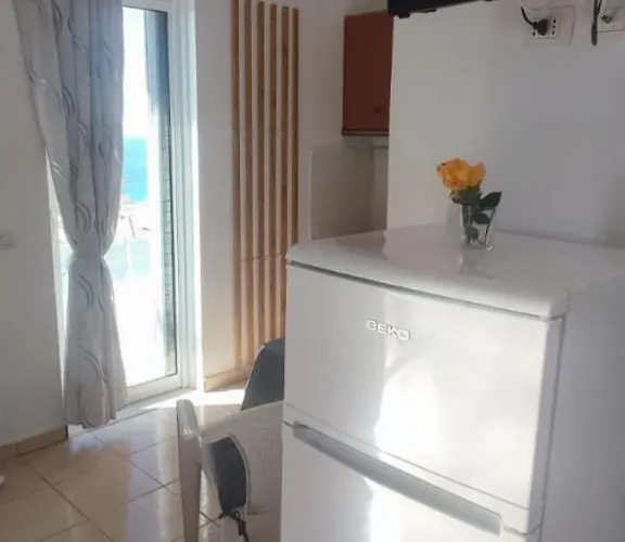 Ionian View * Gjilek